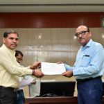 मयबद्ध कार्य और बेहतर उपस्थिति पर सम्मान: मुख्य सचिव ने अधिकारी-कर्मचारियों को किया पुरस्कृत