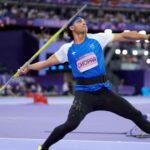 नीरज चोपड़ा और सुमित अंतिल ने कोच नवल सिंह के खिलाफ गंभीर आरोप उठाए: उत्पीड़न और गालियां देने का दावा