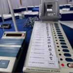 बंगाल चुनाव से पहले EC का सख्त आदेश, EVM बटन पर गोंद या परफ्यूम लगाने पर होगी कड़ी सजा
