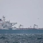हिंद महासागर में अमेरिका ने ईरानी टैंकर को घेरा, 3 जहाजों की घेराबंदी से बढ़ा संकट