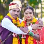 एक दुल्हन और नौ दूल्हे: पहले 8 से हो चुके थे फेरे, चौंकाने वाली कहानी  दुल्हन की अनोखी शादी: पहले 8 दूल्हों संग हो चुके फेरे, अब नौवां  शादी का हैरान कर देने वाला सच: एक लड़की और नौ दूल्हे, पहले 8 हो चुके फे